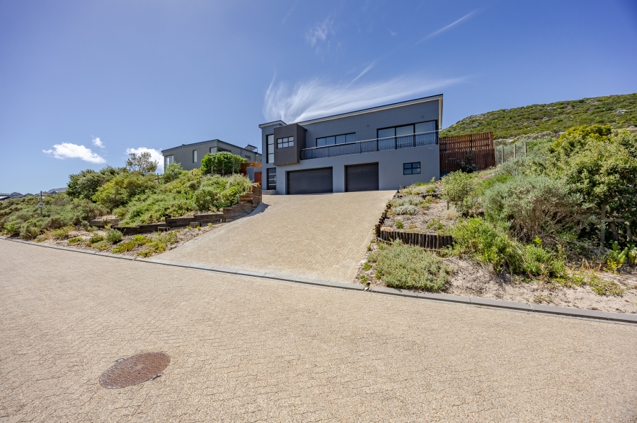 4 Bedroom Property for Sale in Crofters Valley Western Cape